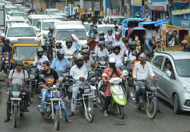 पटना में जाम से बढ़ी लोगों की परेशानी, इन रूटों में किया गया तत्काल बदलाव… पटना में जाम से बढ़ी लोगों की परेशानी, इन रूटों में किया गया तत्काल बदलाव…