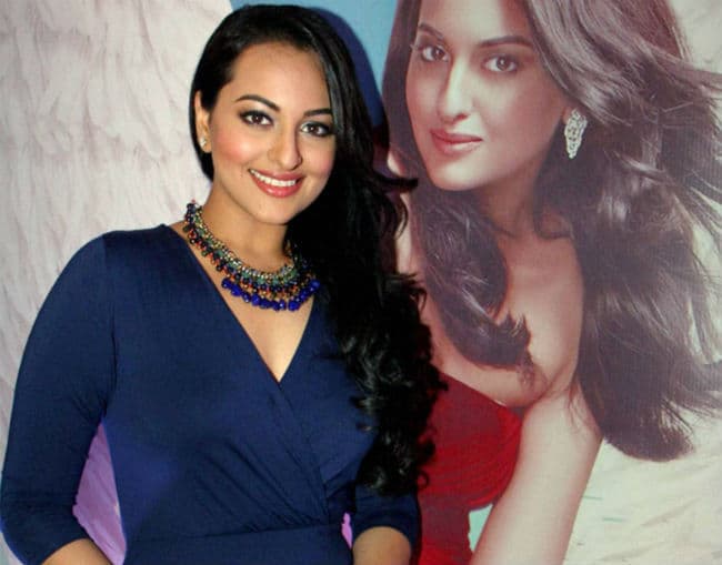 ''दबंग'' गर्ल सोनाक्षी का आइटम सॉन्‍ग ''नाचन फर्राटे'' रिलीज, वीडियो