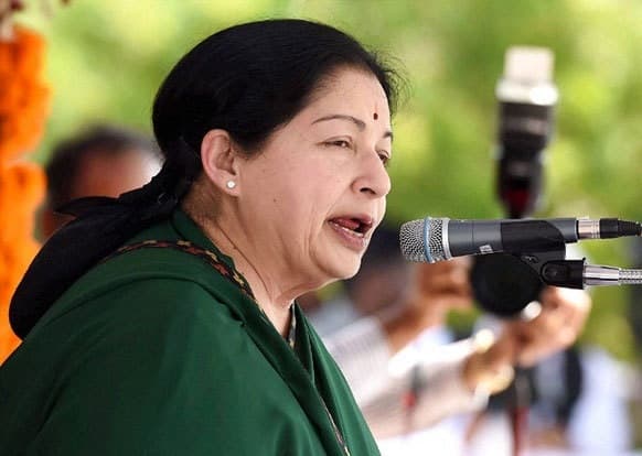 दोषमुक्त होने के बाद पहली बार जयललिता ने कैबिनेट की बैठक की