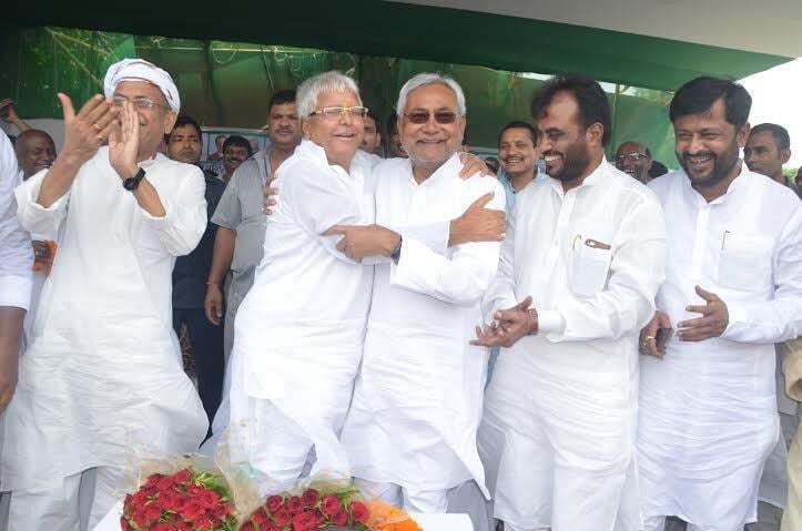 नीतीश के साथ पूरी सेकुलर ताकत : लालू