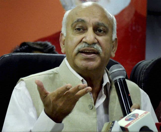 एमजे अकबर ने ली राज्यसभा सदस्यता की शपथ