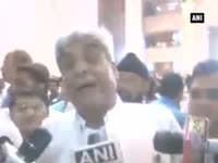 व्यापमं घोटाले को लेकर मप्र विधानसभा परिसर में कांग्रेस-भाजपा के विधायकों के बीच हाथापाई