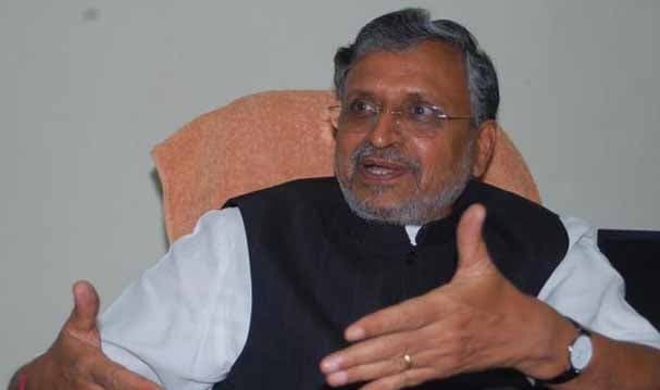 सुशील मोदी ने लगाया लालू और नीतीश पर जातीय कार्ड खेलने का आरोप