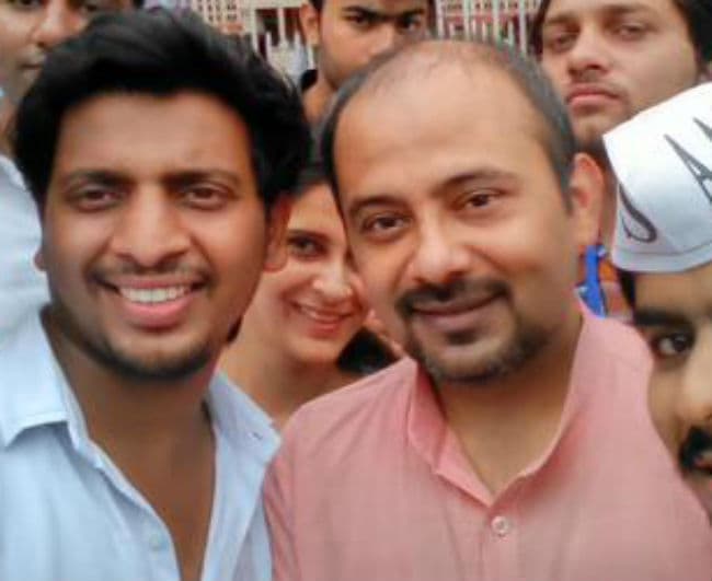 ”आप” नेता दिलीप पाण्डेय का आरोप, दिल्ली पुलिस की बस ने मुझे कुचलने का प्रयास किया