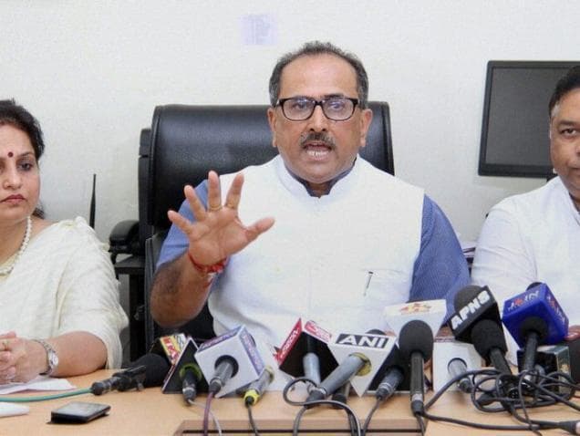 आईएस का झंडा जलाने वाले देशभक्त उन पर कार्रवाई नहीं : उपमुख्यमंत्री डॉ निर्मल सिंह