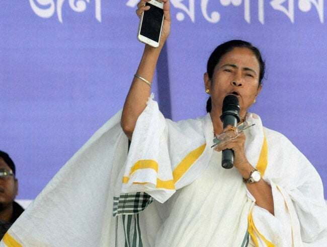 लंदन दौरा: वरिष्ठ नेताओं से नहीं मिल पायेंगी ममता बनर्जी