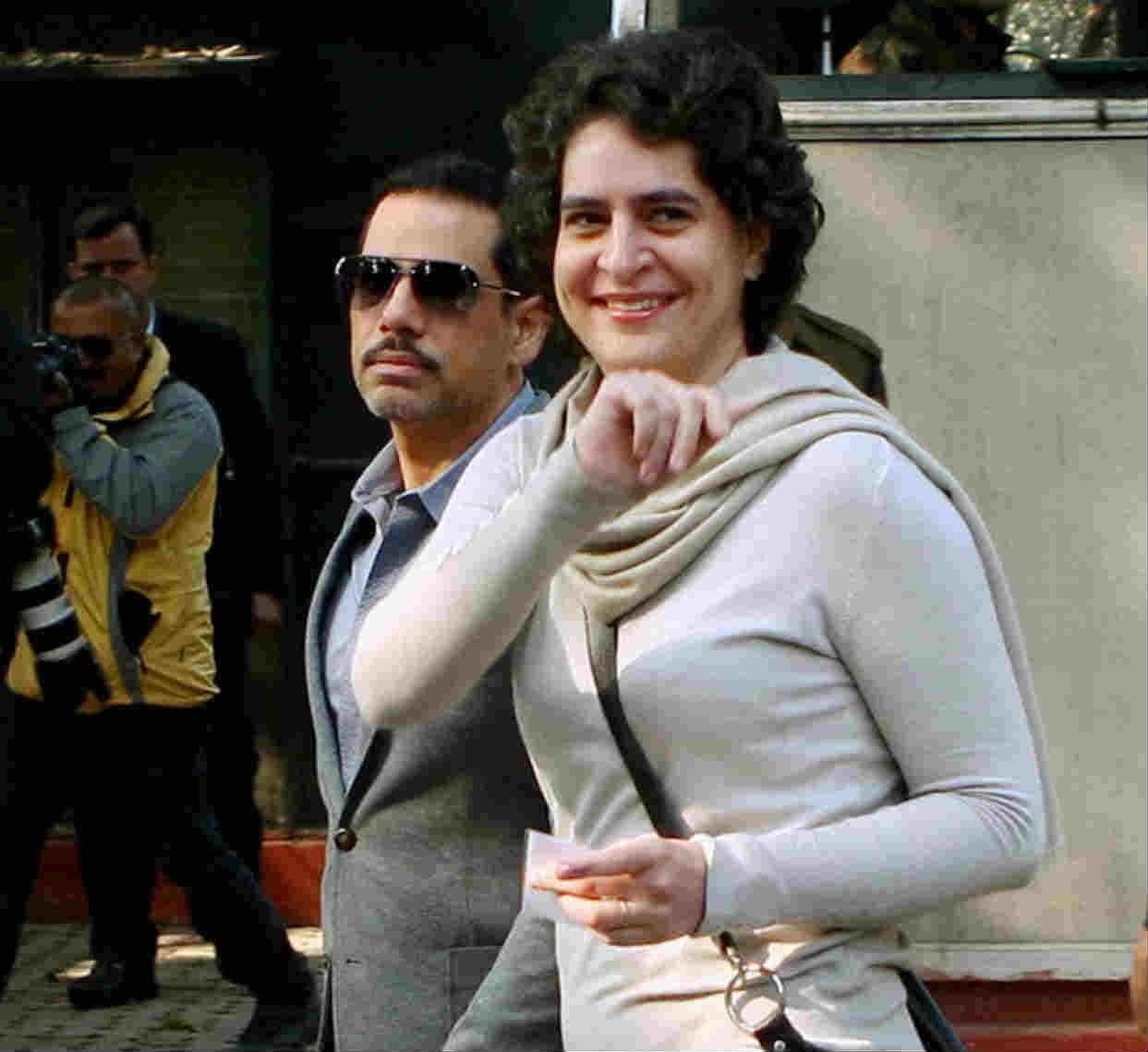 सांसदों पर टिप्‍पणी कर फंसे वाड्रा, विशेषाधिकार हनन का नोटिस