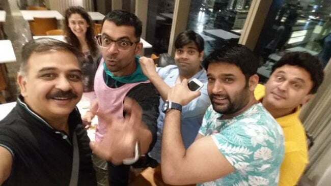 ''पागल गैंग'' के साथ कपिल निकले अमेरिका-कनाडा यात्रा पर