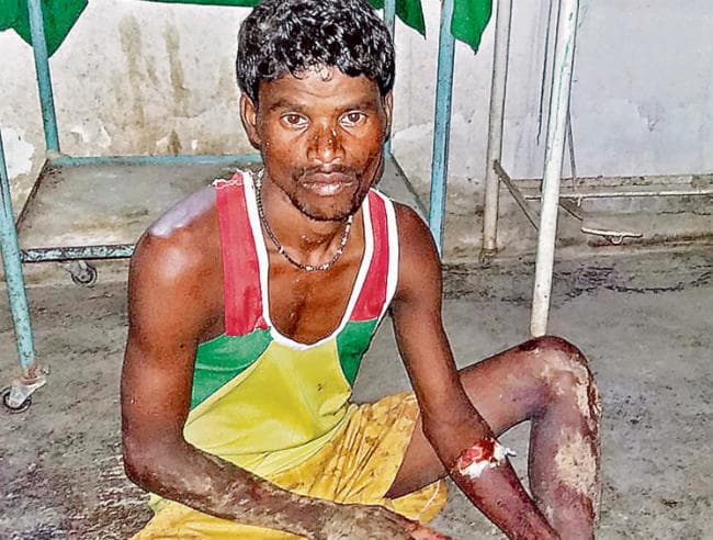 पाकुड़ में आठ की हत्या, छह घायल