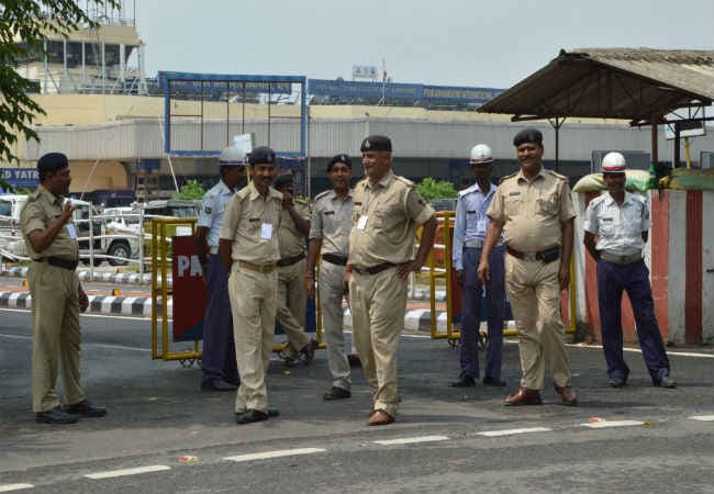 पीएम मोदी का बिहार आगमन, पटना एयरपोर्ट पर कई विमान तीन घंटे हुए लेट