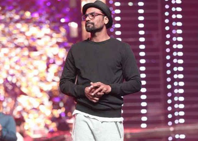 आमिर खान को डांस सिखाना एक अनुभव होगा : रेमो डिसूजा