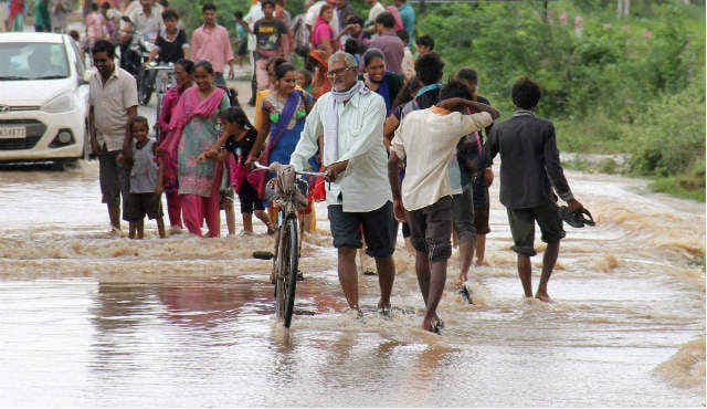 गुजरात में भारी बारिश से मरने वालों की संख्या 40 हुई