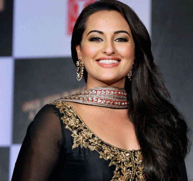 ''दबंग'' गर्ल सोनाक्षी को अब है ''हसीना'' बनने का इंतजार