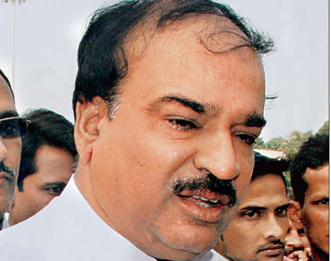 बिहार: अफसरों के तबादले से विपक्ष नाराज, आयोग से आज करेगा शिकायत