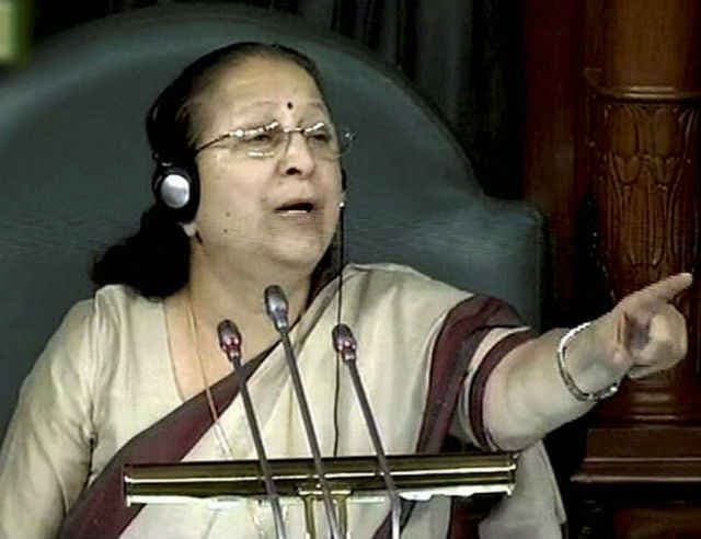 कई बार मां को सख्त होना पडता है : सुमित्रा महाजन
