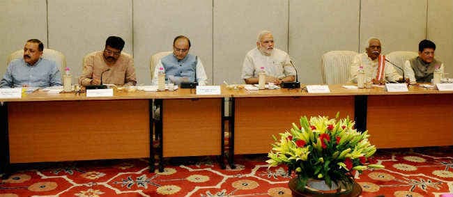 अब मनरेगा श्रमिकों की मजदूरी सीधे बैंक खातों में, कैबिनेट ने दी मंजूरी