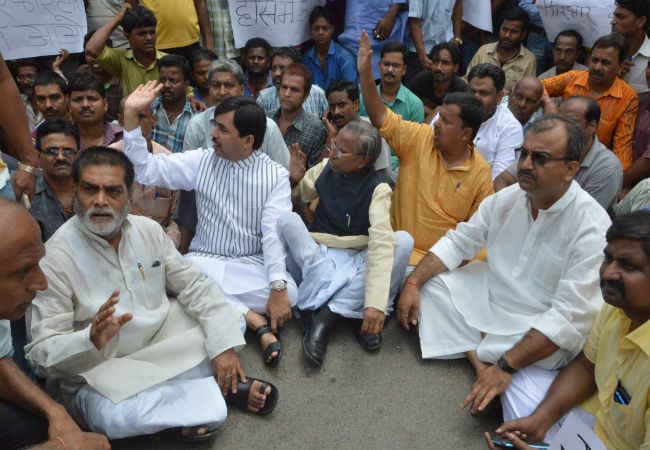 पटना में भाजपा नेता को दौड़ा-दौड़ा कर मारी गोली, सीसीटीवी कैमरे में कैद हुये अपराधी