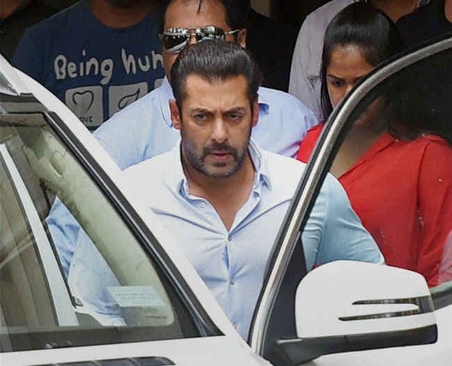 हिट एंड रन मामला : सलमान के वकील ने कहा, उसे सिखाये-पढ़ाये गये गवाह ने फंसाया