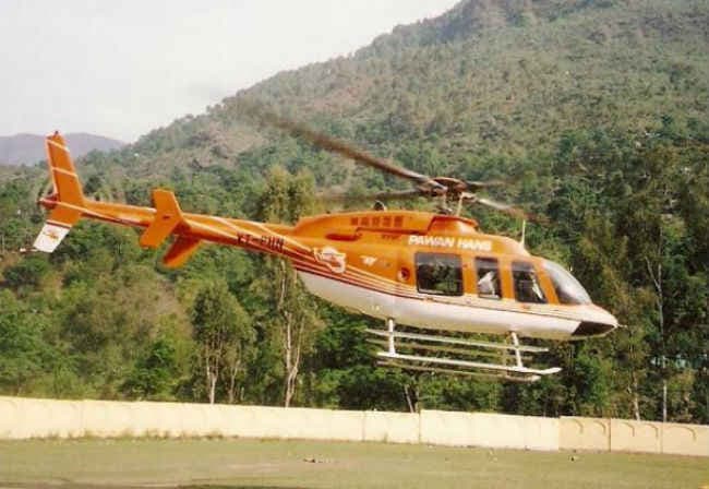 लापता हेलीकॉप्टर का मलबा मिला, इसमें सवार लोगों की तलाश जारी