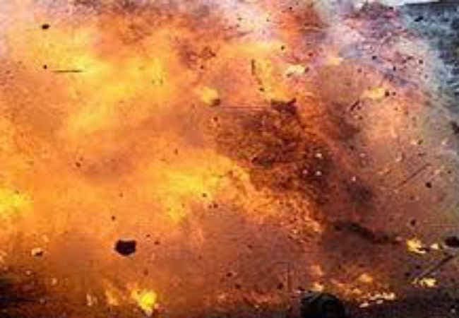 काबुल में कार बम विस्‍फोट, पांच की मौत, दर्जनों घायल