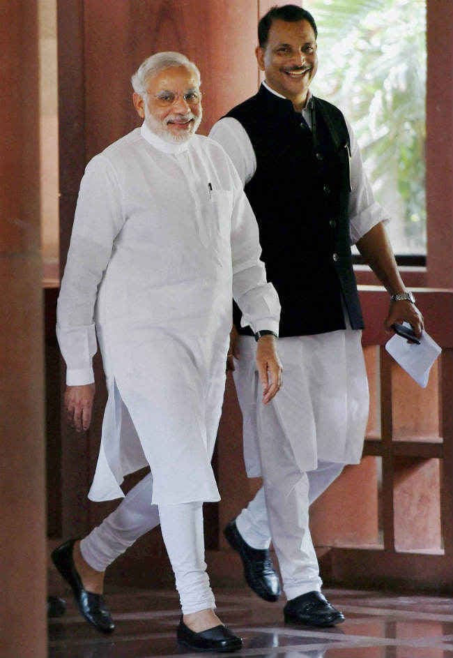 संसद नहीं चलने व जीएसटी बिल अटकने का ठिकरा भाजपा ने कांग्रेस के सिर फोडा