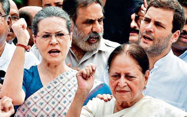 अमीरों की राजनीति में गरीब बेहाल