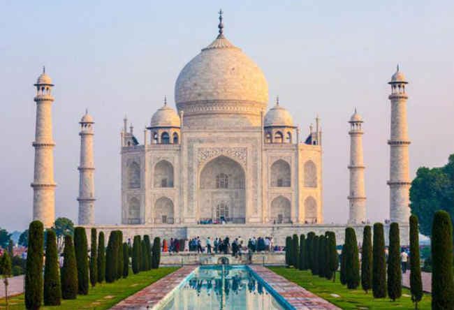 मुख्यमंत्री अखिलेश ने शुरू किया ताज महल का आधिकारिक ट्विटर एकाउंट