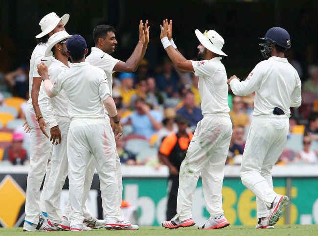 ICC टेस्‍ट रैंकिग : अश्विन शीर्ष 10 में, धवन कैरियर की सर्वश्रेष्ठ रैंकिंग पर, कोहली 10वें स्थान पर बरकरार