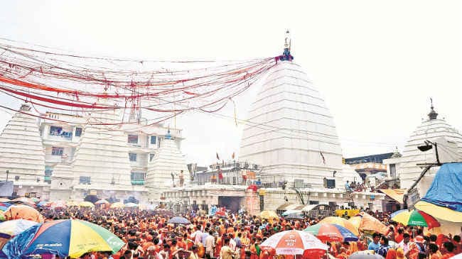 सावन मास की तीसरी सोमवारी आज, देवघर में व्यवस्था चुस्त, भक्तों की उमड़ी भीड़