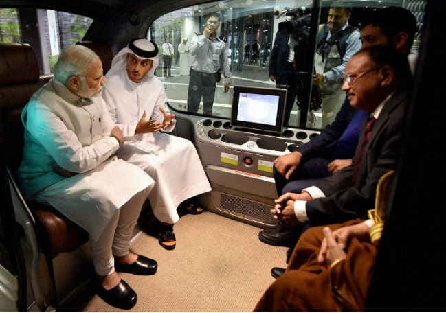 UAE से PM नरेंद्र मोदी ने मांगा एक हजार अरब डालर का निवेश