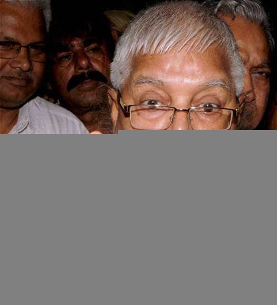 लालू ने प्रधानमंत्री मोदी के विशेष पैकेज को बताया ''राजनीतिक जुमला''