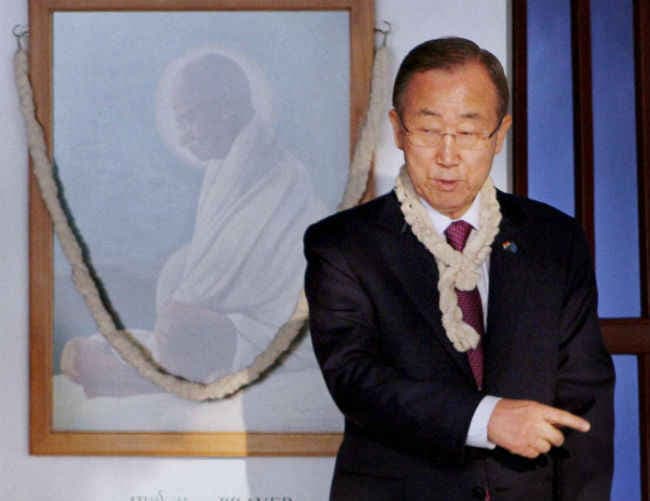 नियंत्रण रेखा पर धैर्य बनाये रखें भारत और पाकिस्‍तान : बान की मून