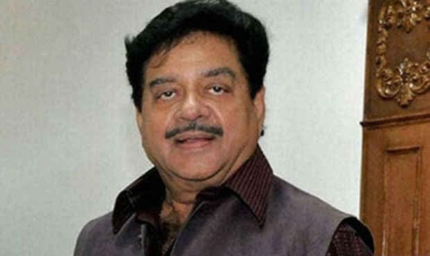 नीतीश का शत्रुघ्न को तोहफा, पिता के नाम पर रखा कॉलेज का नाम