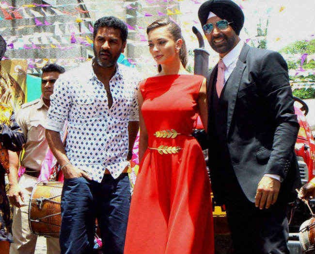 जानें क्‍यों ''सिंह इज ब्लिंग'' को लेकर घबराये हुए हैं प्रभुदेवा