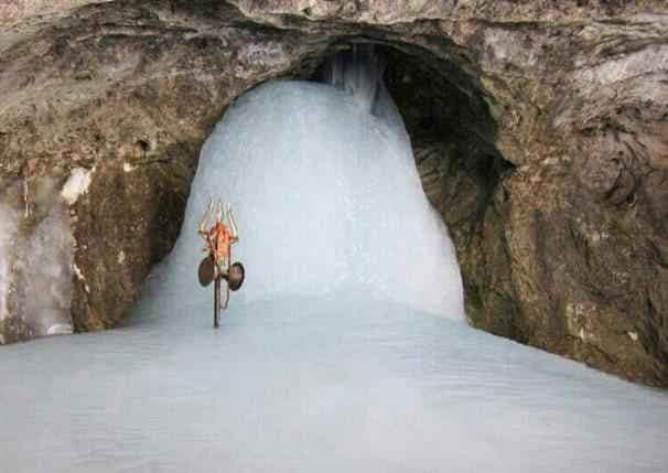 पवित्र अमरनाथ गुफा के दर्शन के लिए जम्मू पहुंचा रांची के श्रद्धालुओं का जत्था