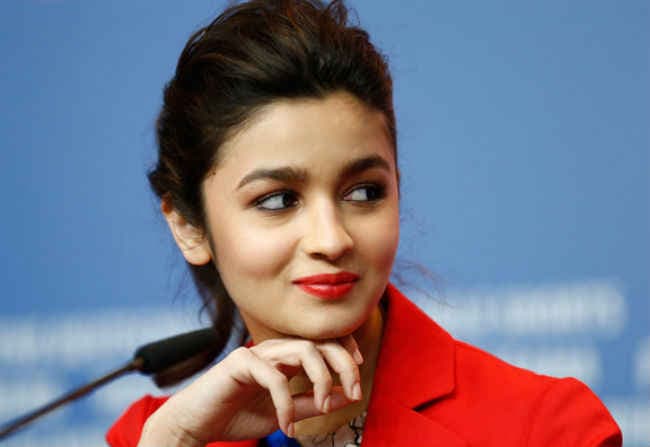 सितारों के लिए हर फिल्म में अलग दिखना जरुरी होता है: आलिया भट्ट