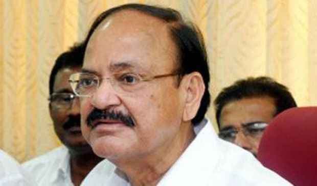 खडगे से मिल वेंकैया ने मांगा जीएसटी बिल पर सहयोग