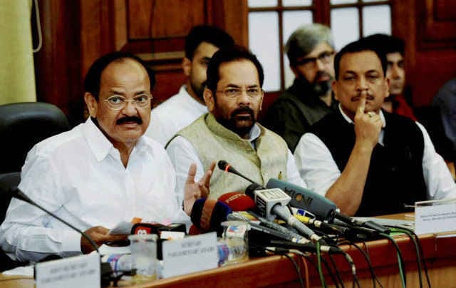 जीएसटी बिल : वेंकैया नायडू ने मांगा विपक्ष से सहयोग, पर कांग्रेस अब भी अपनी शर्तों पर अडी