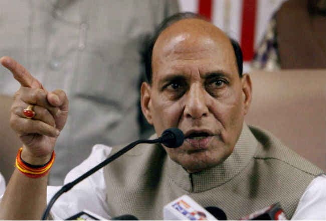 राजनाथ सिंह ने पर्रिकर, डोभाल और आरएसएस नेताओं के साथ की बैठक