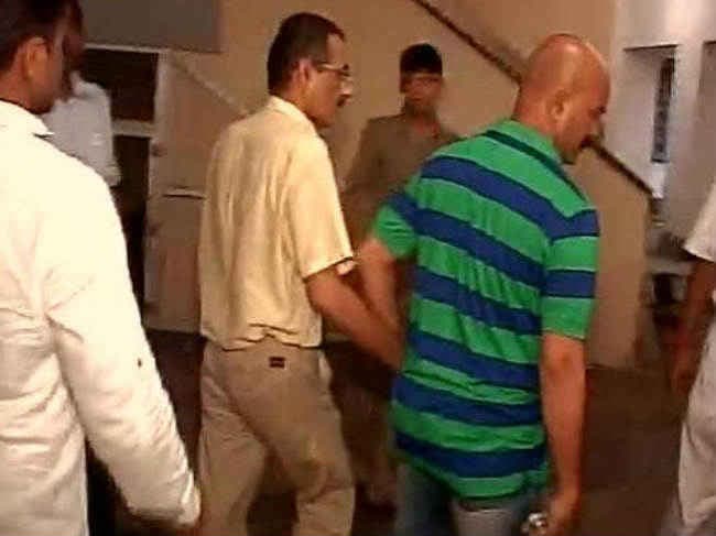 ऐसे पुलिस के हाथ लगा इंद्राणी मुखर्जी का पूर्व पति संजीव खन्‍ना