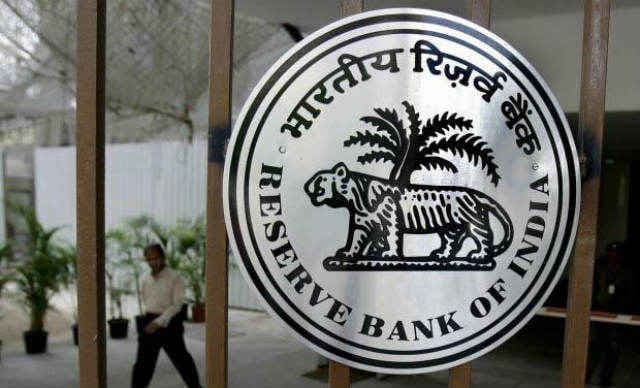 खराब मानसून अभी भी आर्थिक वृद्धि और मुद्रास्फीति के लिए खतरा : रघुराम राजन