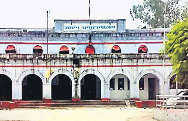 हर सीट को ले दलों में कशमकश की स्थिति