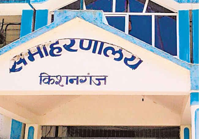 दावेदारों के दबाव में राजनीतिक दल