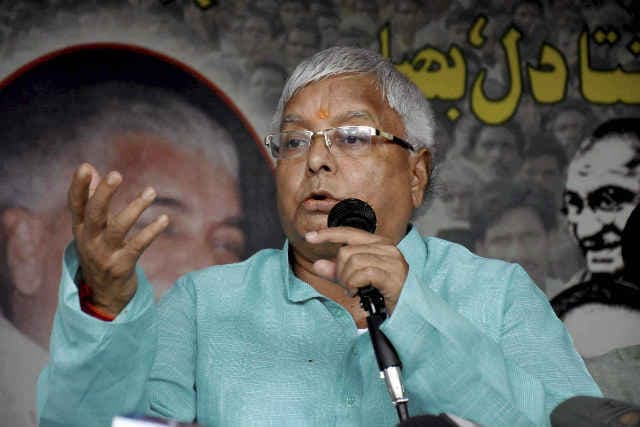 लालू समधी के लिए हुए मुलायम, कहा 5 सीटों पर चुनाव लड़ेगी सपा