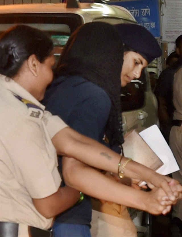 शीना वोरा मर्डर मिस्ट्री : छोटी बेटी के लिए इंद्राणी के निशाने पर थे शीना व मिखाइल!