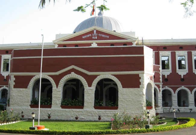 रांची: हाईकोर्ट ने दुष्कर्म पीड़िता को आर्थिक मदद व इलाज की व्यवस्था का दिया निर्देश