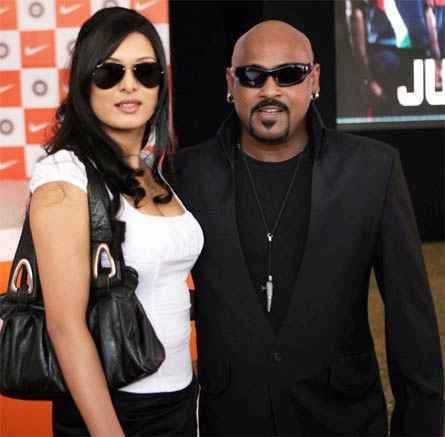 कांबली और उनकी पत्नी पर नौकरानी से मारपीट का आरोप, FIR दर्ज