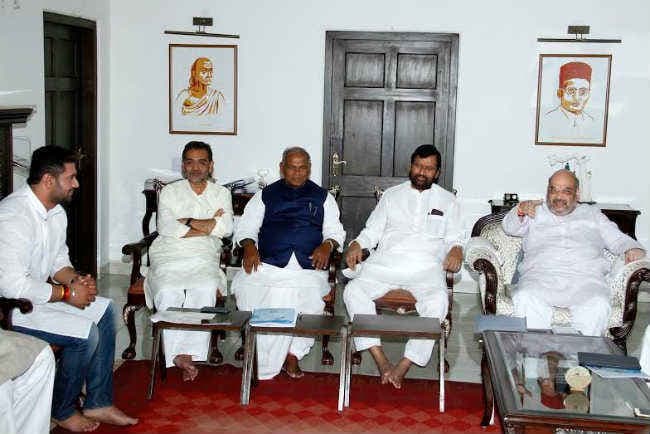 बिहार चुनाव : NDA में सीट शेयरिंग पर दिल्ली में बैठक, पर नहीं बनी सहमति