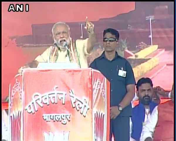 तीखी हुई बिहार की जंग : बोले पीएम मोदी गांधी मैदान में हुई थी जेपी-लोहिया की तिलांजलि सभा