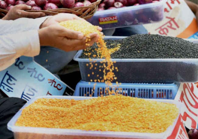 दहलन आयात के नुकसान की भरवाई के लिए 113.4 करोड़ रुपये देगी सरकार